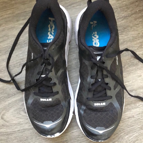 ❤️AUTOGRAPHED (or Not) KIANA WORN WORKOUT SHOES - Picture 6 of 6